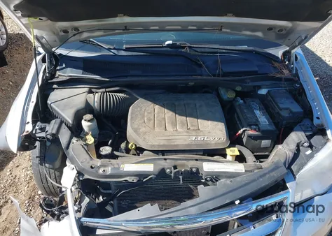 2011 Chrysler Town & Country Touring from USA, damaged, VIN 2A4RR5DG7BR783208